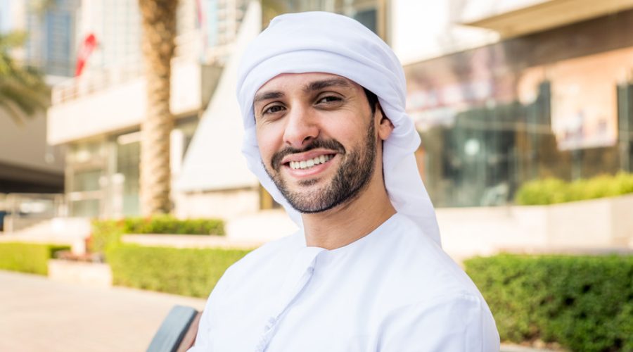 arabic-man-with-kandora-in-dubai-2021-09-01-19-59-58-utc (1)